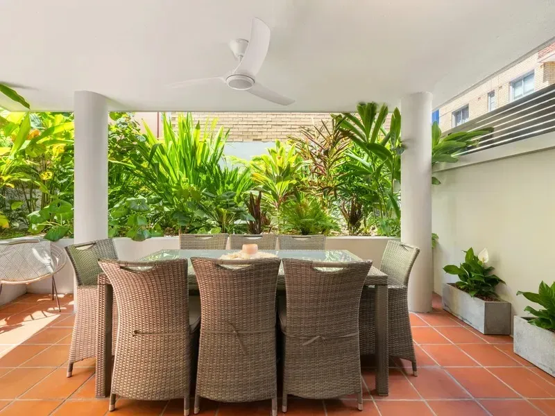 Covered terrace and tropical garden of the Bondi apartment secured by LN Property Buyers, the Sydney buyers agency of Laura Nocera and Luis Lequerica